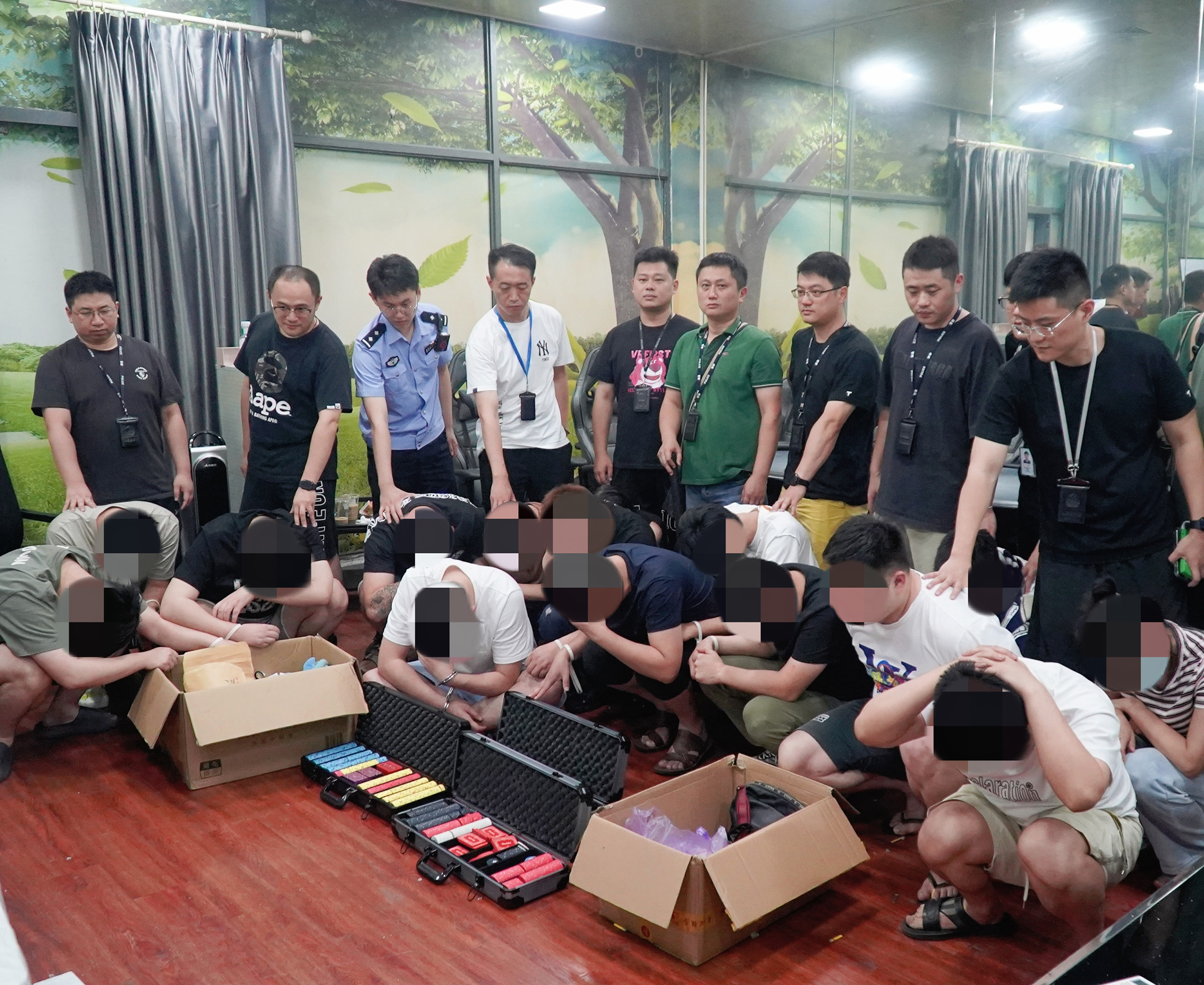 南京警方组织开展夏季行动第二次集中收网行动